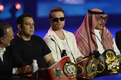 Alvarez vs Crawford: Will it be biggest fight in Las Vegas boxing history?