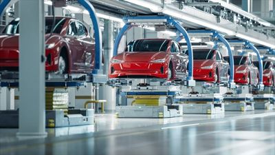 Tariffs Loom, But US Auto Dealers Hold Firm: Watch Lithia & Driveway And AutoNation
