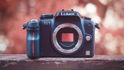 The world's first mirrorless camera launched 17 years ago today! Here it is…but is it still any good?