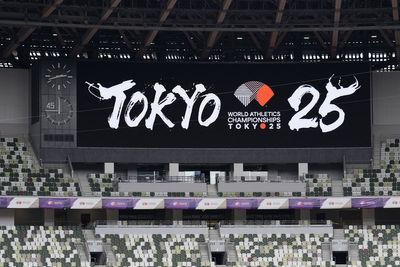 Great Britain breeze through mixed relay heat to seal place in final