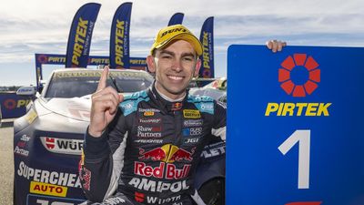Flawless Feeney fights back for pole at The Bend 500