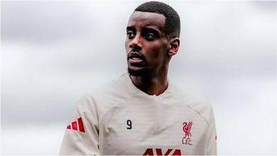 Arne Slot Hits Back at Alexander Isak Strike Critics