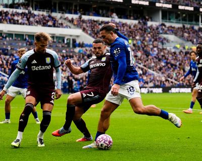 Emiliano Martínez denies Everton as Aston Villa’s scoreless run continues