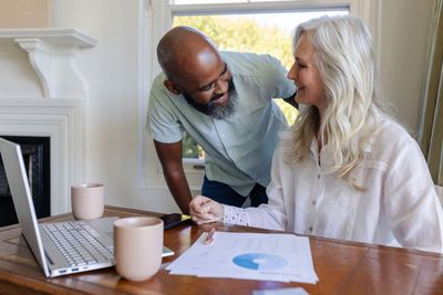 Scared of Outliving Your 401(k)? The 'Me-First' Rule Helps Keep Your Bills Paid No Matter What Stocks Do