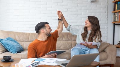 3 Proven Side Gigs for Couples