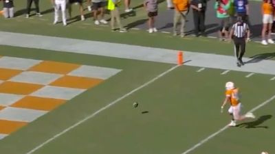 Tennessee-Georgia Game Included the Best Play by a Long Snapper You'll Ever See