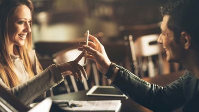 How to use ChatGPT to improve your dating profile — 7 prompts to try now