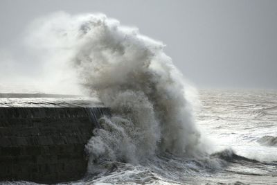 Travel warning as strong winds set to batter England and Wales