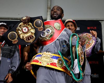 ‘He’s way better than Mayweather’: Crawford hailed by Canelo after signature win
