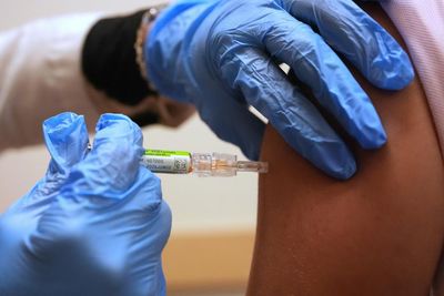 Florida vaccine mandate rollback falters after Trump criticism