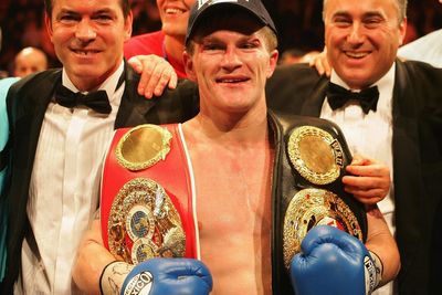Former boxing world champion Ricky Hatton dies months after announcing return