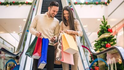 I Asked ChatGPT How Much I Should Spend on the Holidays Based on My Current Finances: It Said $1,100