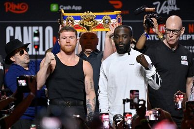 Terence Crawford Shocks Canelo Álvarez to Make Boxing History with Undisputed Super Middleweight Title