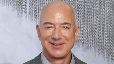 How Much Money Would Every American Get If Jeff Bezos Distributed All of His Amazon Shares Equally?