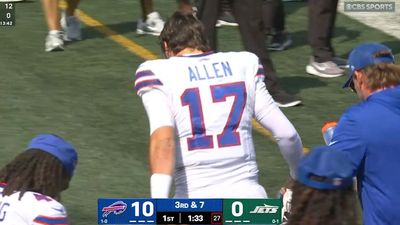 Josh Allen Briefly Left Bills-Jets Game Thanks to a Bloody Face