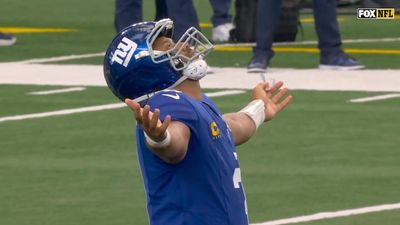Russell Wilson's Vintage Moon Ball Touchdown vs. Cowboys Had NFL Fans on Their Feet