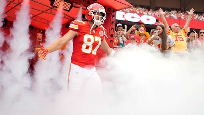 NFL Week 2 Awards: Chiefs Fan Wears Hilariously Bad Taylor Swift Shirt