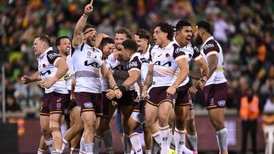 Hunt exorcises demons of 2015 with 'crazy' field goal