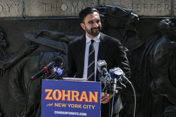 Kathy Hochul backs Zohran Mamdani in race for New York City mayor