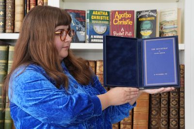 Richard Attenborough’s copy of Agatha Christie’s The Mousetrap up for sale