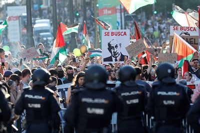 Eyewitness: Destroyed barricades, flares and police lines – the unfolding turmoil that stopped the Vuelta a España reaching the final finish line in Madrid