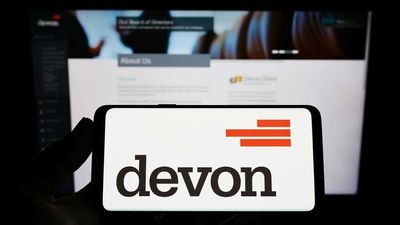 Is Devon Energy Stock Underperforming the Nasdaq?