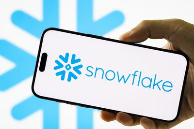 Snowflake tops Fortune Future 50, new CFO highlights AI leadership