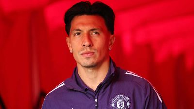 Report: Man Utd Learn New Recovery Timeline for Lisandro Martinez