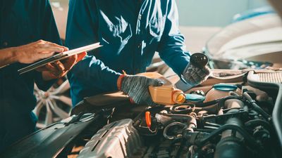 I’m a Mechanic: How To Spot a Car About To Break Down So You Can Save Money