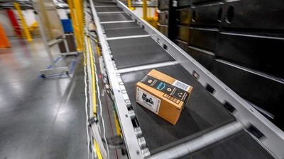 Jason Calacanis Says Amazon Will Replace All Factory Workers And Drivers By 2030. The Idea Of A Human Touching Your Package Will Be 'Insane'