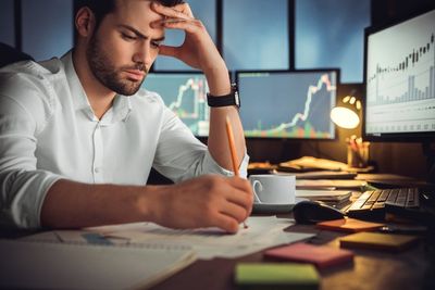 What Ray Dalio Learned After A Huge Investment Went So Sour That He Had To Borrow $4,000 From His Father To Stay Afloat