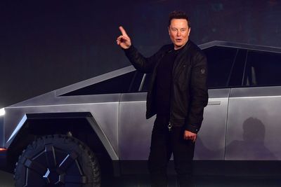 Why Elon Musk bought $1B of Tesla stock