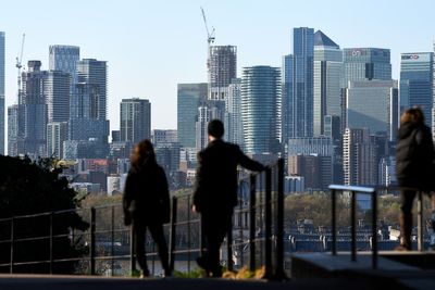 FTSE 100 red ahead of expected US rate cut