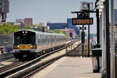 New York's commuter rail system averts possible strike as unions ask Trump for help