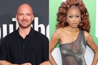 Keke Palmer kisses Hot Ones host Sean Evans after learning about his crush