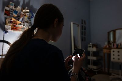 New York reveals rules in bid to stop children becoming addicted to social media