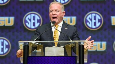 Brian Kelly Apologized to Reporter He Lashed at for Questioning LSU's Offense