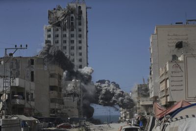 Gaza City residents forced to flee as Israel carries out intense strikes