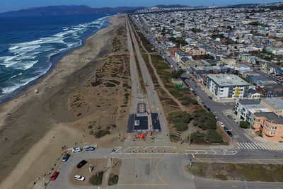 A car-free stretch of highway in San Francisco leads to recall vote and warning to politicians