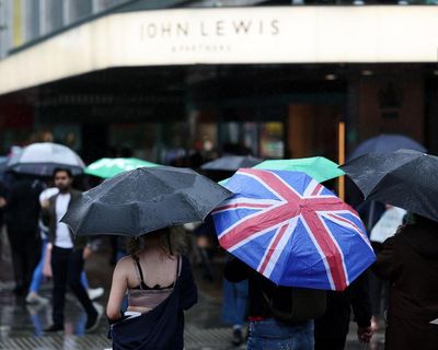 UK pay growth stays high – but Britons are feeling the pinch