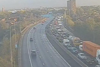 M60 police incident sees motorway delays of up to two hours
