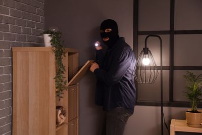 9 Household Habits That Quietly Invite Thieves Inside