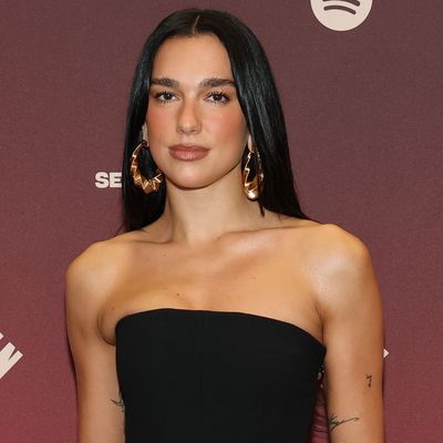 Dua Lipa Invents a New Genre of Book Club Outfit