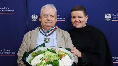 Witcher creator Andrzej Sapkowski gets gold Polish culture medal, accepts it with face like he's just had his Switch 2 pre-order cancelled