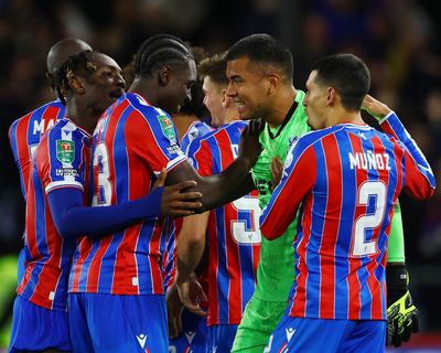 Walter Benítez’s shootout saves seal Crystal Palace’s Carabao Cup win over Millwall