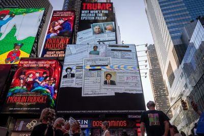 Broadway Jeering Caesars Times Square Casino Bet