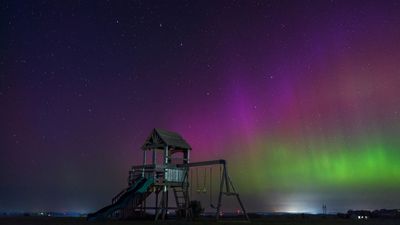 Surprise solar storm sparks stunning auroras across the US (photos)