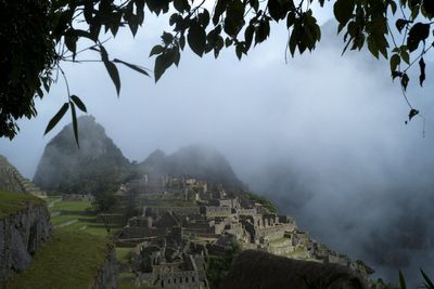 At least 900 tourists stranded near South American lost city due to protest