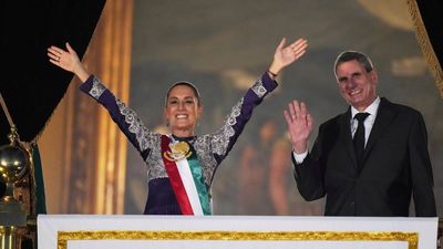 No foreign power makes decisions for us, Mexico president says