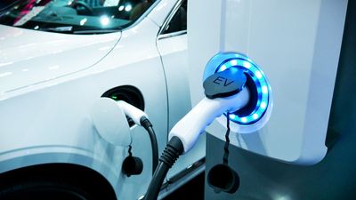 Last Chance for $7,500 EV Tax Credit: Loophole Sidesteps OBBBA Deadline